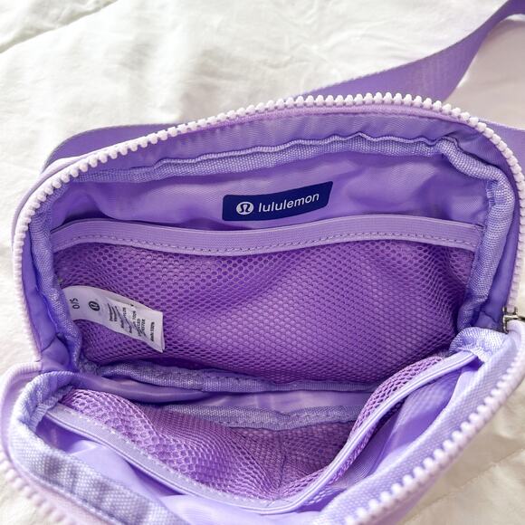 NWOT Lululemon Athletica Everywhere Belt Bag 1L Lavender Frost - Picture 5 of 8